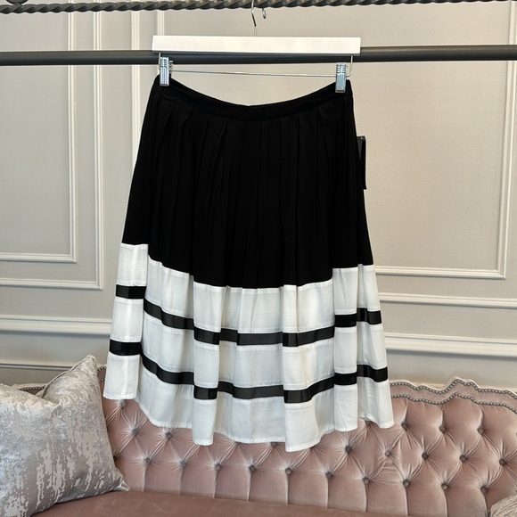 NWT NICOLE MILLER SKIRT SIZE 6 - Picture 9 of 16